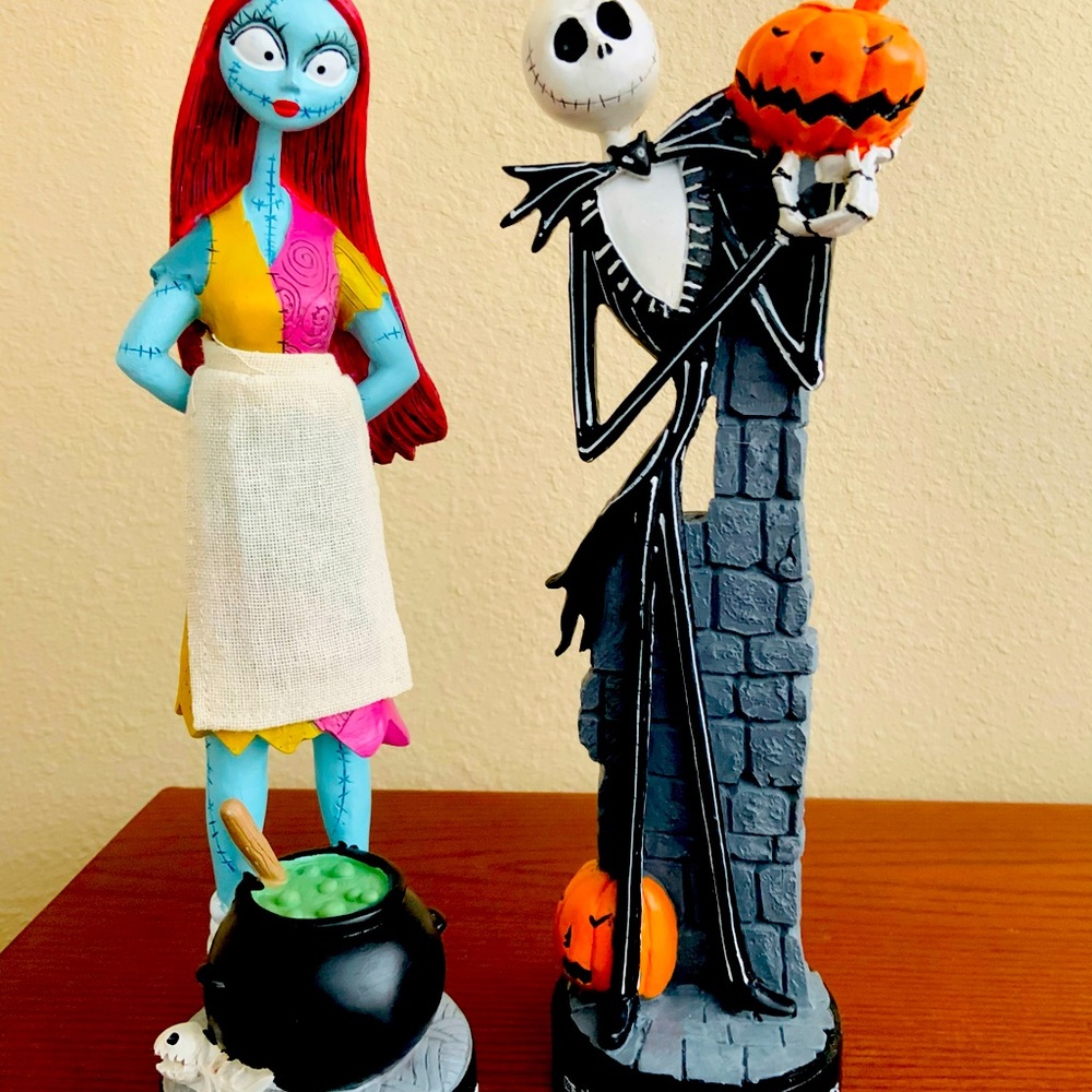 Nightmare Before Christmas Jack and Sally Figurine